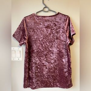 Urban Coco rose gold velvet t-shirt size medium